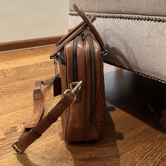 LUXURY!! 💼 Perfect Condition! COACH Briefcase, 4 main compartments. - Picture 2 of 11